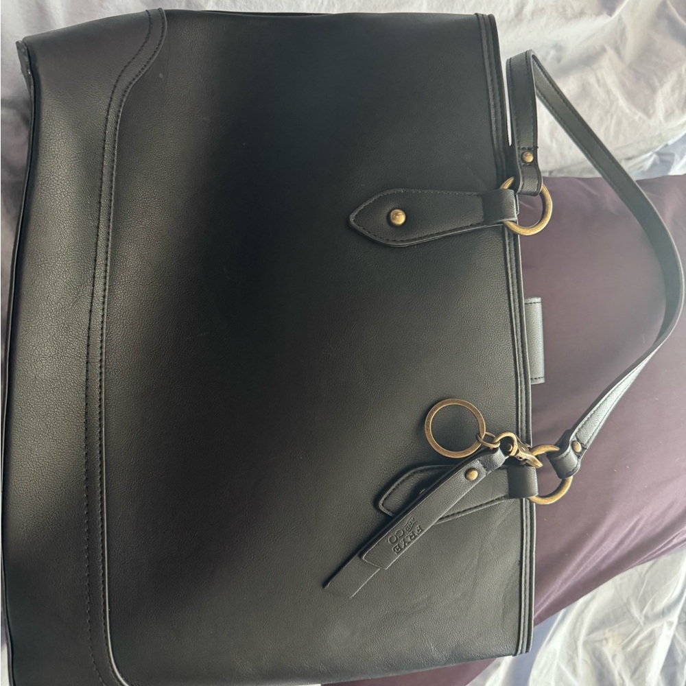 Brand New Frye & Co Tote with Gold Hardware-Black - Picture 5 of 6